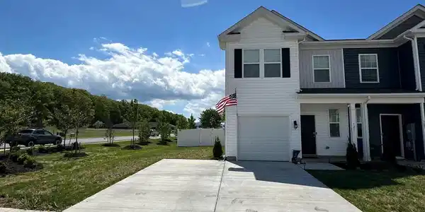 121 CATERPILLAR DRIVE