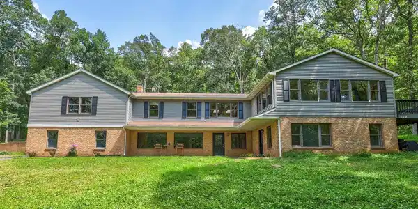 7333 FOX CALL LANE