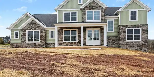 407 WILLOW OAK DRIVE