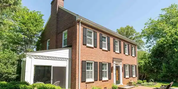 261 BLUE RIDGE DR