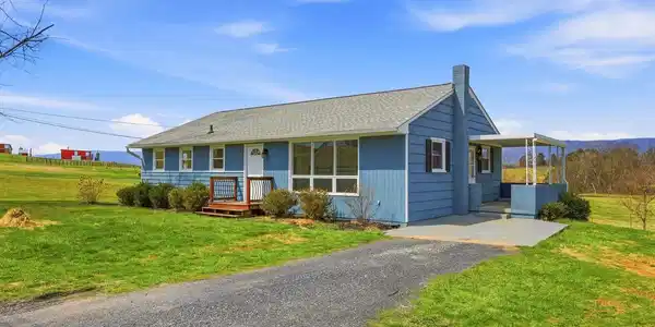 856 LEAKSVILLE ROAD