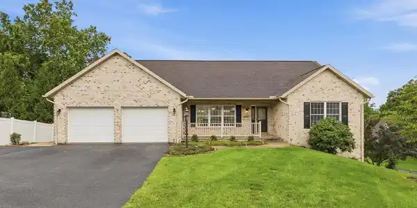204 JADE DRIVE