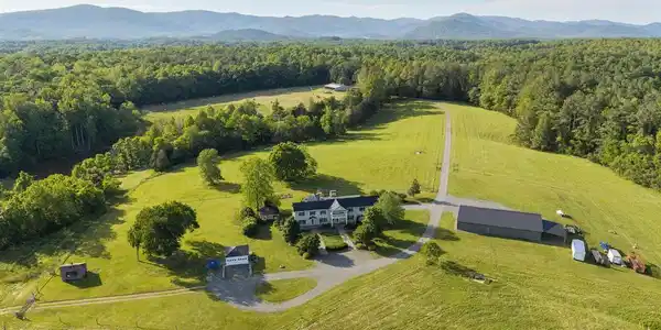 928 SLATE MILL RD