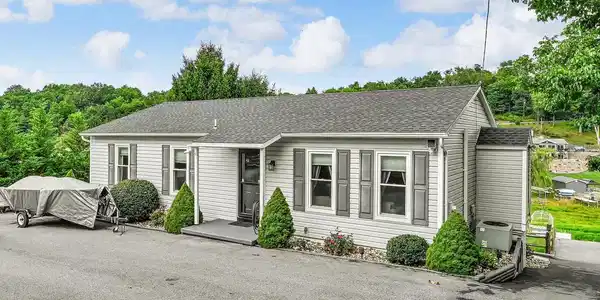 590 WYNONAH DRIVE
