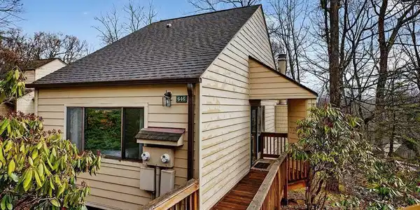 646 WHITE OAK CONDOS