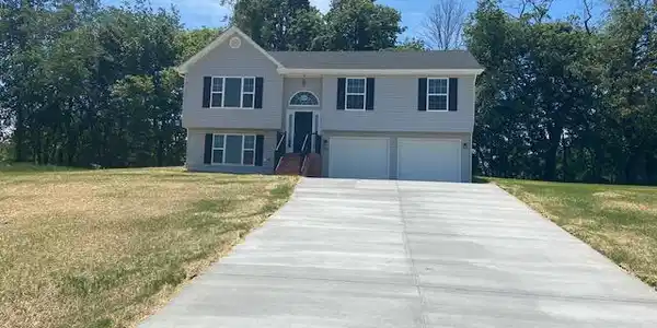 LILLEIGH COURT - LOT 50