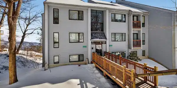 1448 HIGHLANDS CONDOS