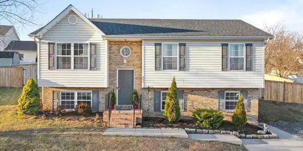 991 SELDON DRIVE