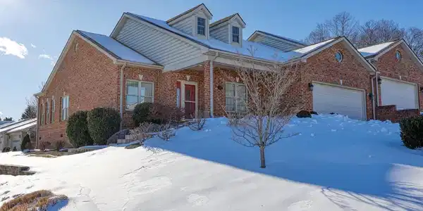 207 DONNA DRIVE