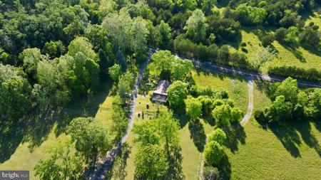 35 BENTWOOD DRIVE