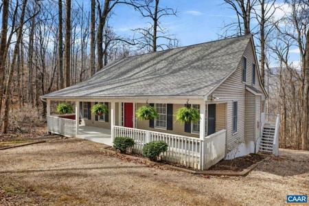 9 DOGWOOD LN