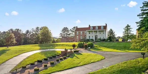 15164 BERLIN TURNPIKE