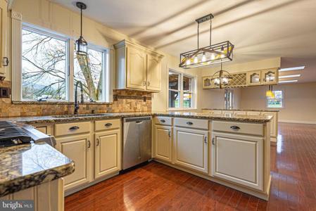 18643 ROSE HILL DRIVE