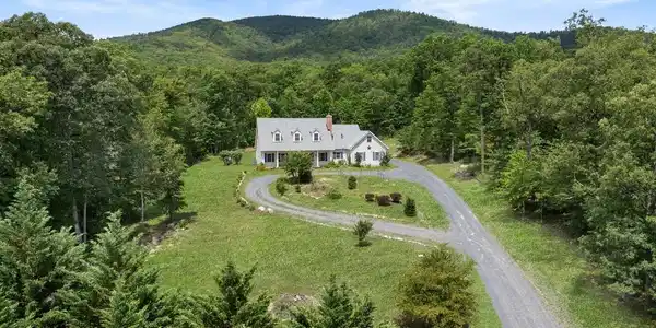 148 BETHANY LANE