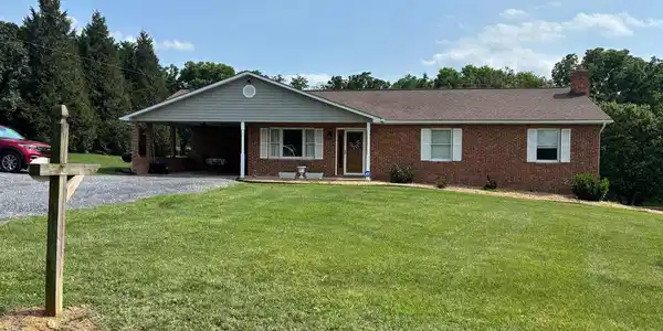57 LINDSAY LANE