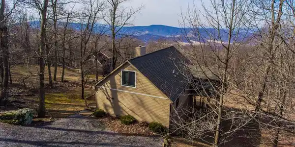 386 SHENANDOAH VALLEY DRIVE