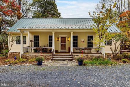 114 TREE HOUSE PLACE