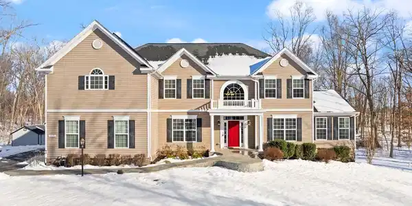 2775 MEANDER CREEK LANE