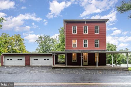 226 SCHOOLHOUSE ROAD