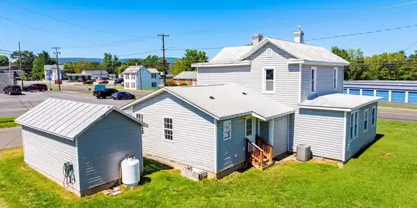 1218 MAIN STREET