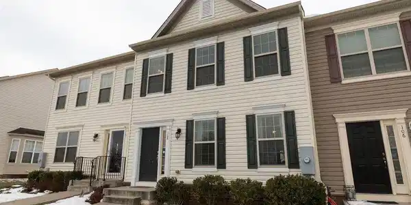 108 NIBLICK SQUARE