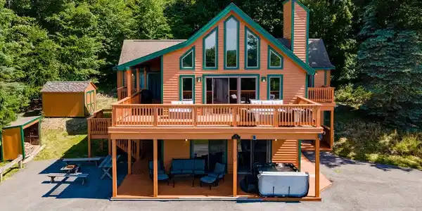 35 SOUTHRIDGE TERRACE