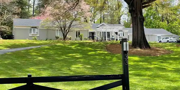 33 CANTERBURY RD
