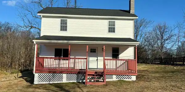 8 KERNS LANE
