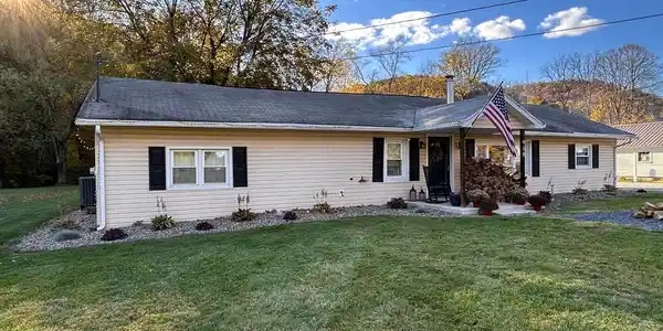 958 RUNVILLE ROAD