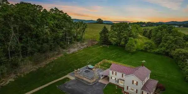 5793 US HWY 340N