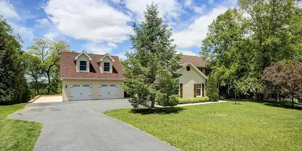11459 VALLEYWOOD DRIVE