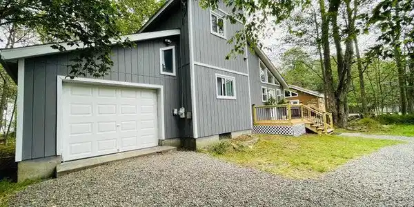 1225 COUNTRY PLACE DRIVE