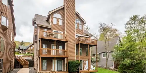 5 HARTWOOD DRIVE