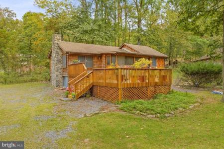 366 HUCKLEBERRY LANE