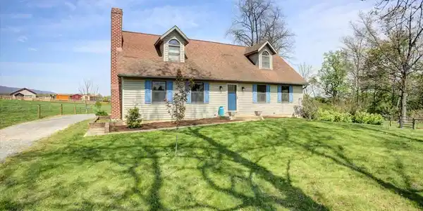 2689 APPLE WAY