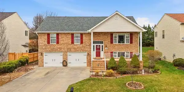 156 ADEN DRIVE