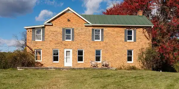 461 THUNDERBIRD ROAD