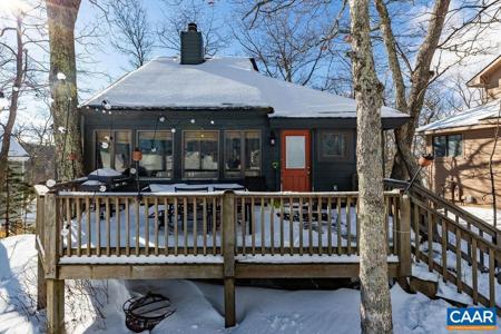 82 PINNACLE DR