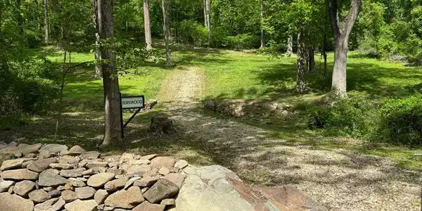 RILEY HOLLOW ROAD