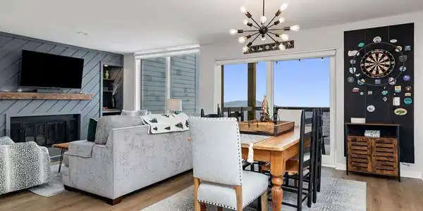 1411 HIGHLANDS CONDOS