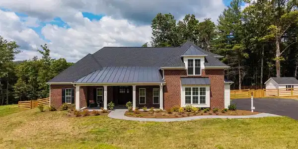 240 CAMPBELL RD