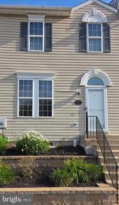 2433 LAKESIDE DRIVE