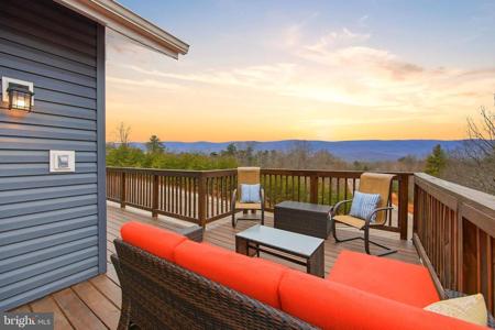 4 CREEK VALLEY DRIVE