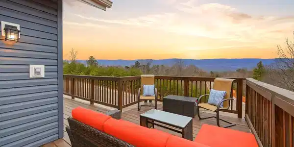 4 CREEK VALLEY DRIVE