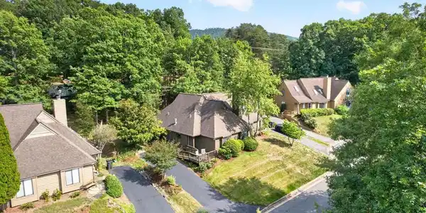 43 CREEKSIDE CIR