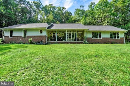 2900 DEEP HOLLOW ROAD