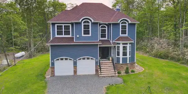 109 FOREST LAKE DRIVE
