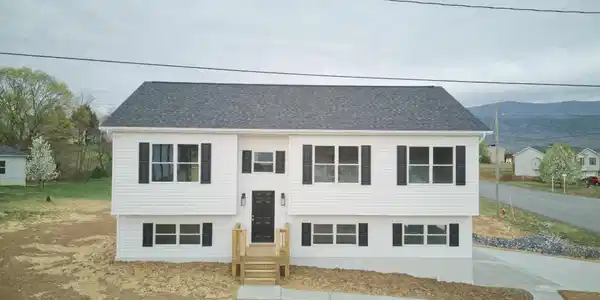 125 HIGH KNOLL TERR