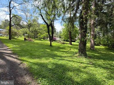 8078 LINCOLN WAY EAST