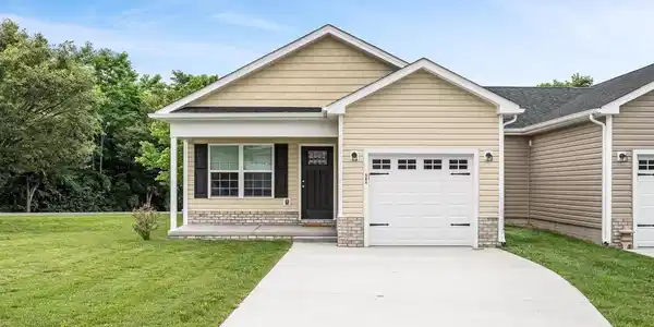 564 GREAT OAK COURT